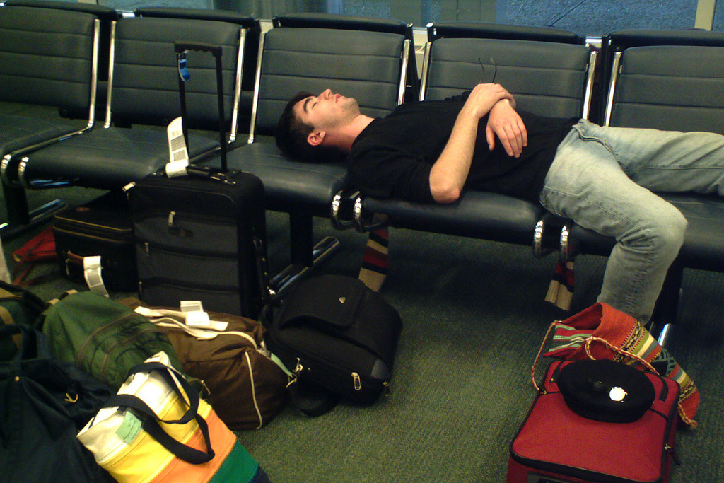 睡在機場指南