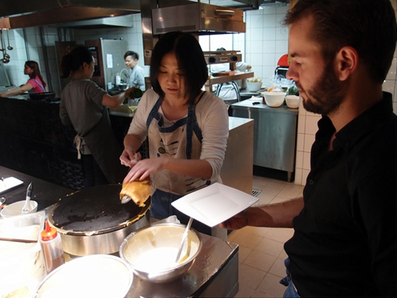 《外國人教做菜》在很有質感的Skills 廚藝教室學法式可麗餅