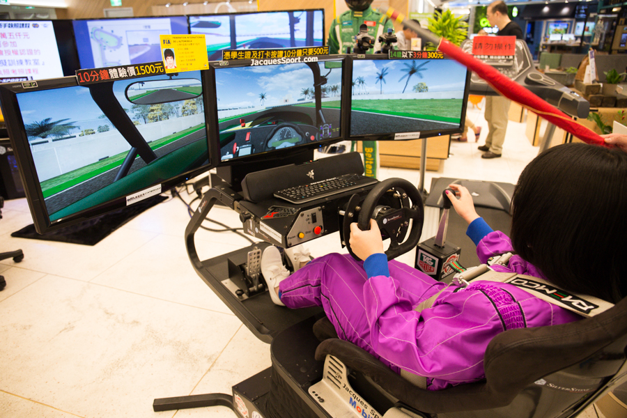 【活動心得】沒有汽車駕照，也能開賽車♥　賽車模擬訓練教室