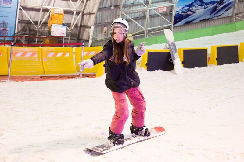 在台灣也可以滑雪 Snowboard Ski教學 新竹小叮噹主題樂園